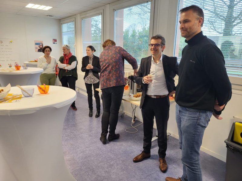 Accueil café avant la réunion Copil IntimAgir à Châlons